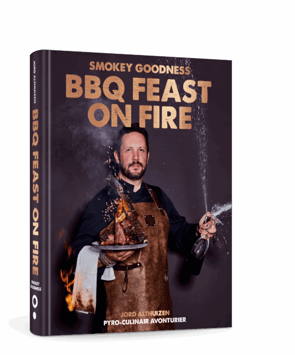 BBQ Boek - Smokey Goodness BBQ Feast on Fire