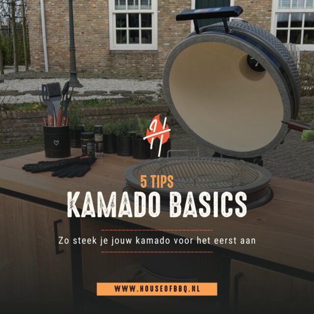 🔥 𝗞𝗮𝗺𝗮𝗱𝗼 𝗯𝗮𝘀𝗶𝗰𝘀 - 𝘃𝗮𝗻 𝗮𝗮𝗻𝘀𝘁𝗲𝗸𝗲𝗻 𝘁𝗼𝘁 𝗷𝗲 𝗲𝗲𝗿𝘀𝘁𝗲 𝘀𝘁𝘂𝗸 𝘃𝗹𝗲𝗲𝘀.

Net gestart met een kamado? Dan helpt het om de basis op orde te hebben. Met deze aanpak bouw je het rustig op 👇

𝗔𝗮𝗻𝘀𝘁𝗲𝗸𝗲𝗻
Gebruik niet te veel houtskool en steek aan op één of twee plekken. Wokkels zijn ideaal - ze geven stabiel vuur zonder chemische lucht en zorgen voor een gecontroleerde start 🔥

𝗢𝗽𝘀𝘁𝗮𝗿𝘁𝗲𝗻
Geef je kamado de tijd. Laat de temperatuur rustig opbouwen en ga niet haasten. Twijfel je? Check een filmpje over jouw specifieke kamado - elk merk reageert net even anders.

𝗧𝗲𝗺𝗽𝗲𝗿𝗮𝘁𝘂𝘂𝗿 𝗿𝗲𝗴𝗲𝗹𝗲𝗻
Blijf van de schuiven af zodra je in de buurt van je doeltemperatuur komt. Kleine aanpassingen zijn genoeg. Geduld levert controle op.

𝗗𝗲𝗸𝘀𝗲𝗹 𝗱𝗶𝗰𝗵𝘁
Open het deksel zo min mogelijk. Elke keer dat je kijkt, verstoor je de luchtstroom en raakt je temperatuur uit balans 😅

𝗝𝗲 𝗲𝗲𝗿𝘀𝘁𝗲 𝘀𝘁𝘂𝗸 𝘃𝗹𝗲𝗲𝘀
Leg pas vlees op het rooster als de temperatuur stabiel is. Wacht tot alles mooi constant blijft. 

Dan begint het ontspannen barbecueën 🍖

Meer weten? Kijk voor meer informatie op www.houseofbbq.nl of op www.meatdennis.nl