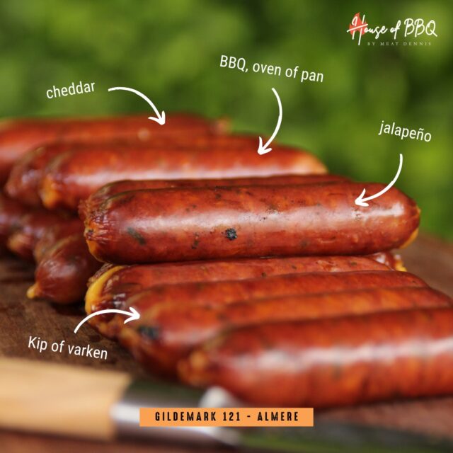 Ze zijn er weer! 🔥

Onze heerlijke kip hotdogs met cheddar & jalapeño zijn terug!
Smeuïge kaas met een pittige kick—precies wat je BBQ nodig heeft.

✔️ 100% kip
✔️ Vol van smaak
✔️ Licht pittig & super juicy

Alleen afhalen in de winkel